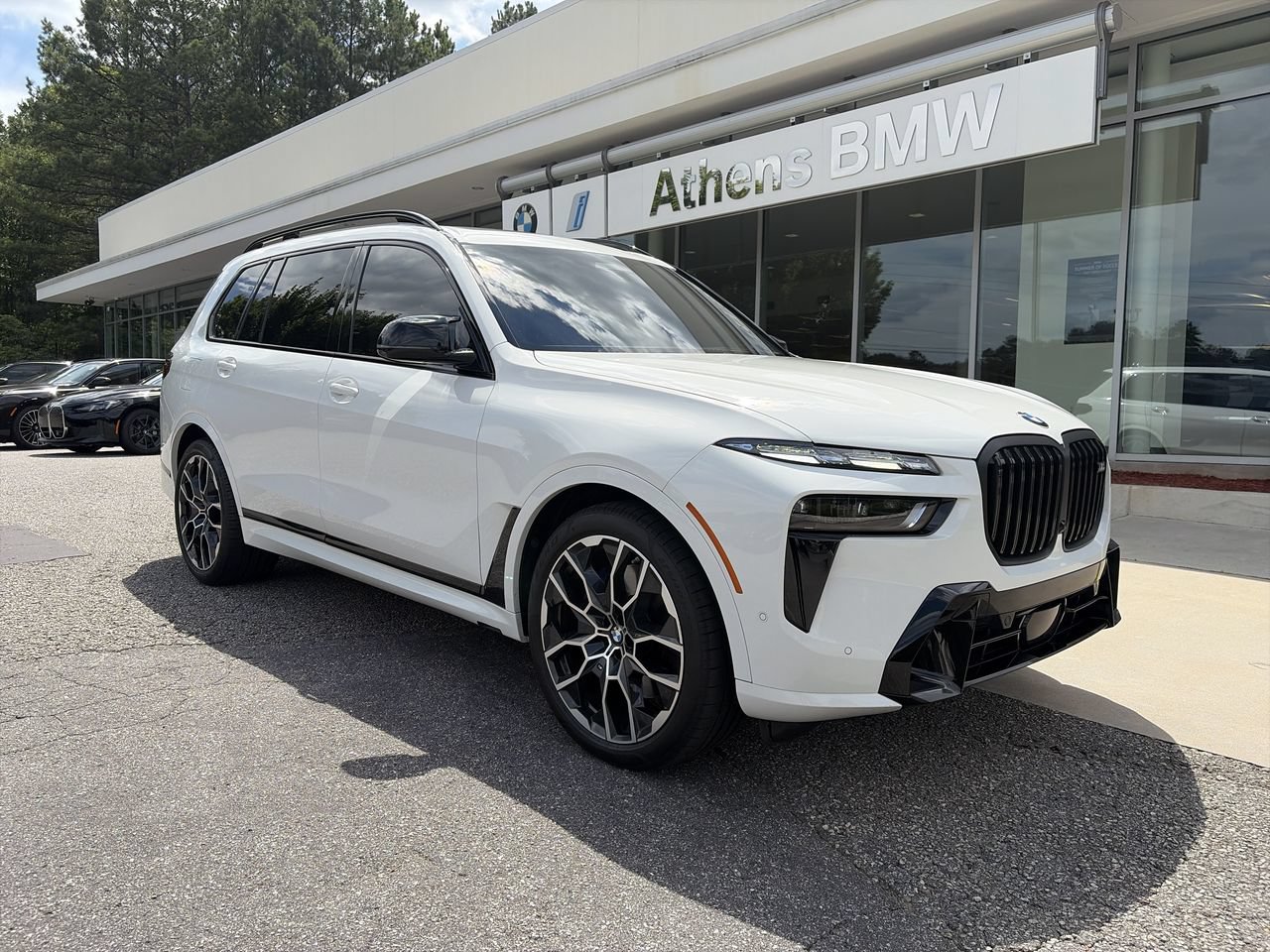 Certified 2025 BMW X7 M60i AWD/4WD image 2