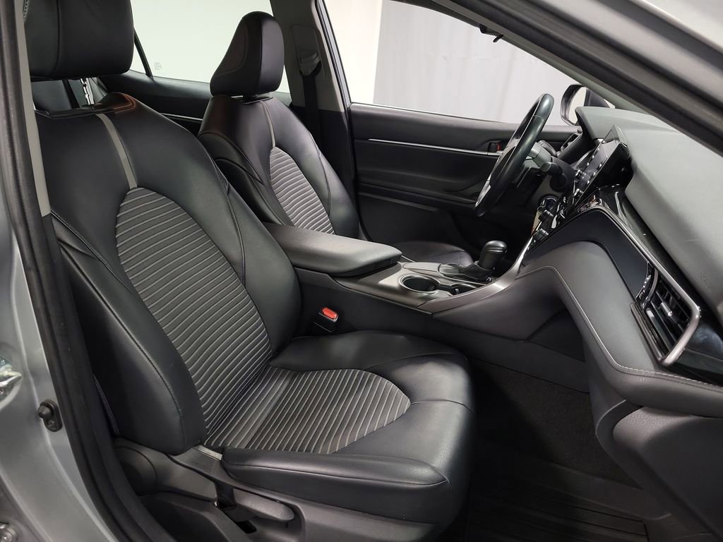 Used 2021 Toyota Camry SE FWD image 25