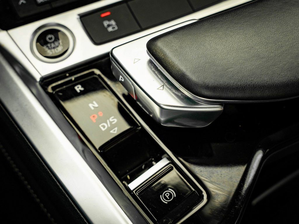 Used 2021 Audi e-tron Premium w/ Convenience Plus Package AWD/4WD image 36