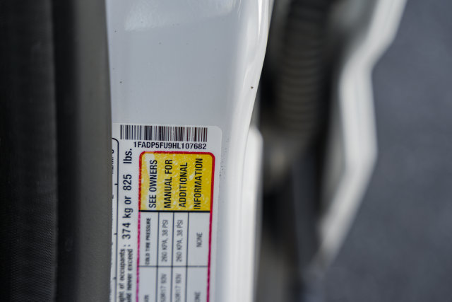 Used 2017 Ford C-MAX Energi Titanium FWD image 50