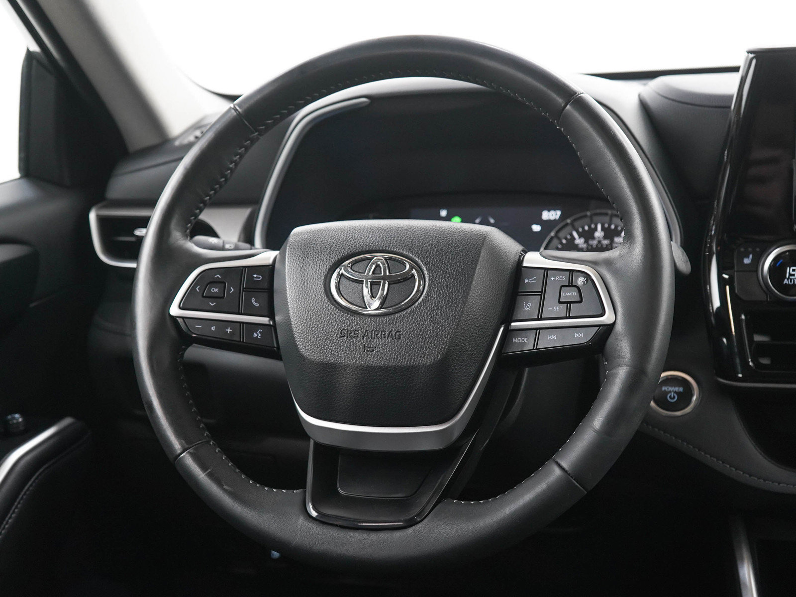 Used 2025 Toyota Highlander XLE AWD/4WD image 20
