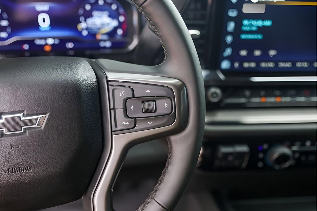 Certified 2025 Chevrolet Silverado 2500 ZR2 w/ Technology Package image 16