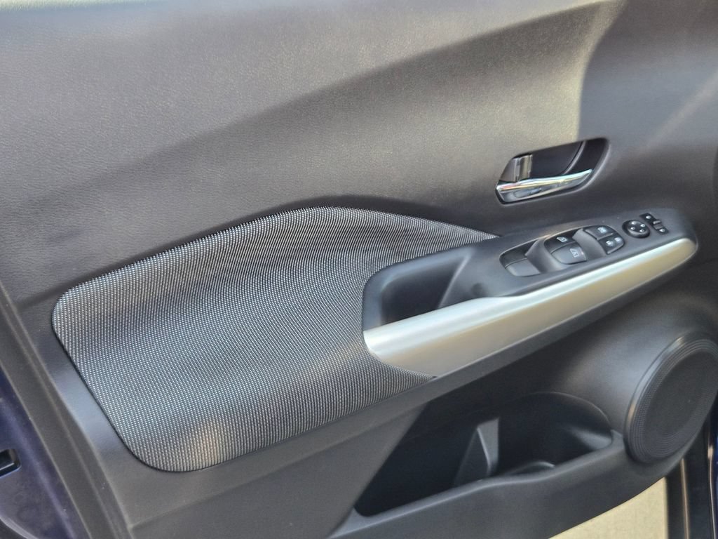 Used 2019 Nissan Kicks SV FWD image 11