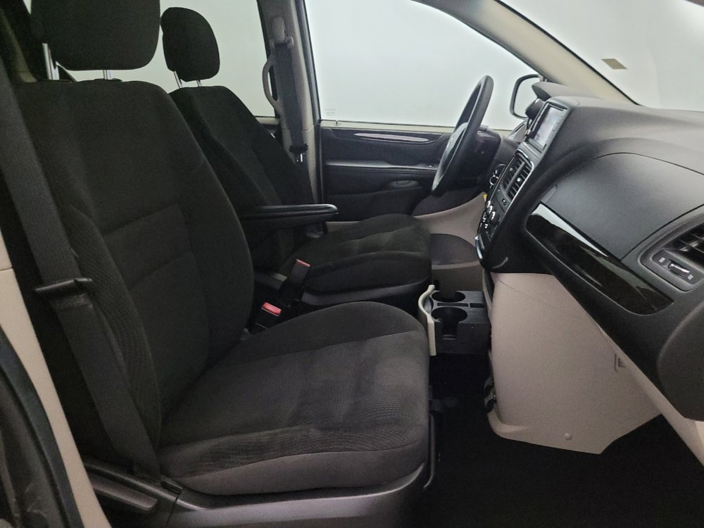 Used 2018 Dodge Grand Caravan SE image 21