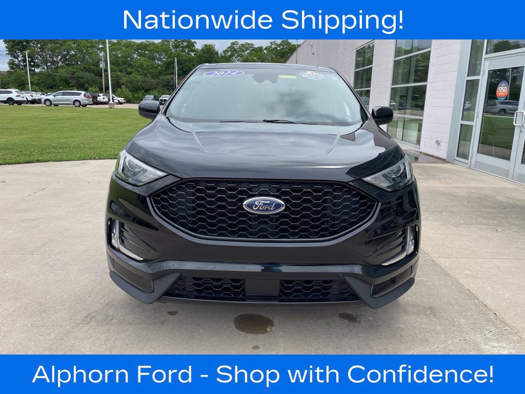 Certified 2024 Ford Edge ST-Line AWD/4WD image 3