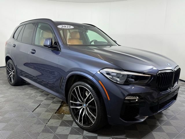 Used 2021 BMW X5 M50i w/ Premium Package image 10