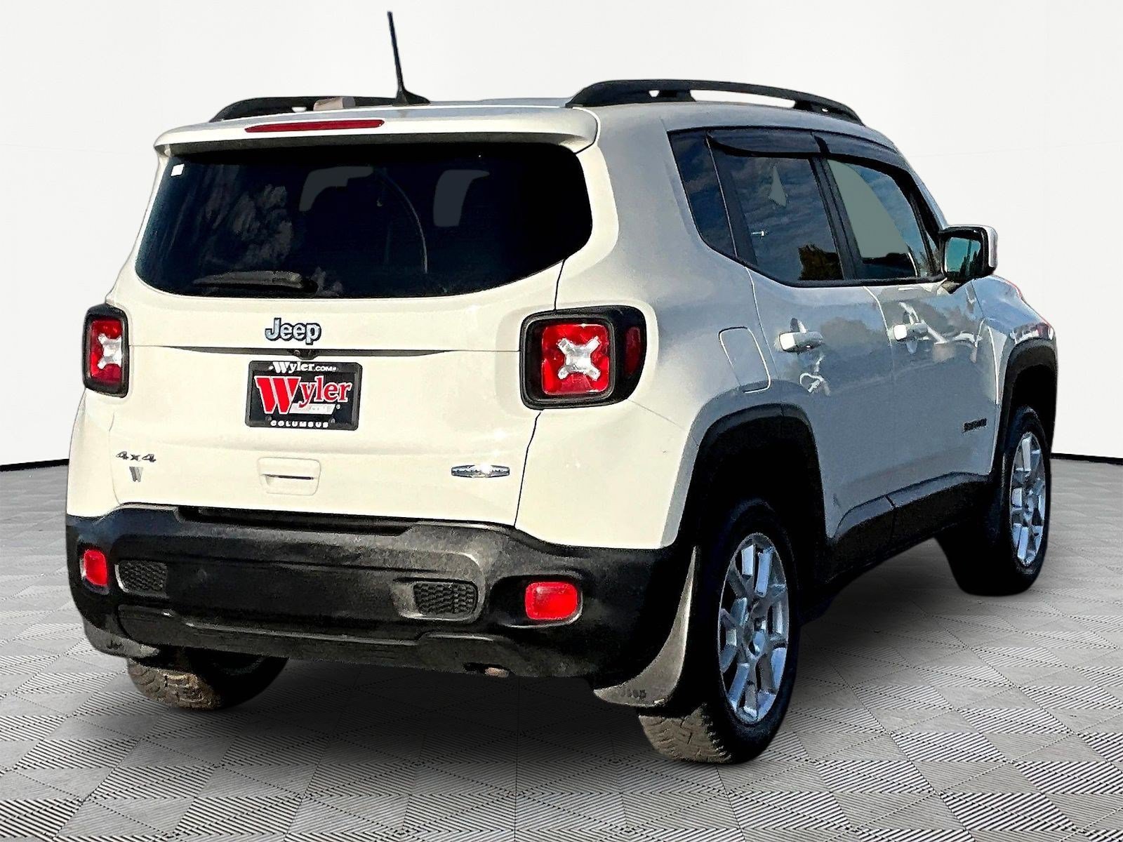 Used 2020 Jeep Renegade Latitude w/ Cold Weather Group AWD/4WD image 6