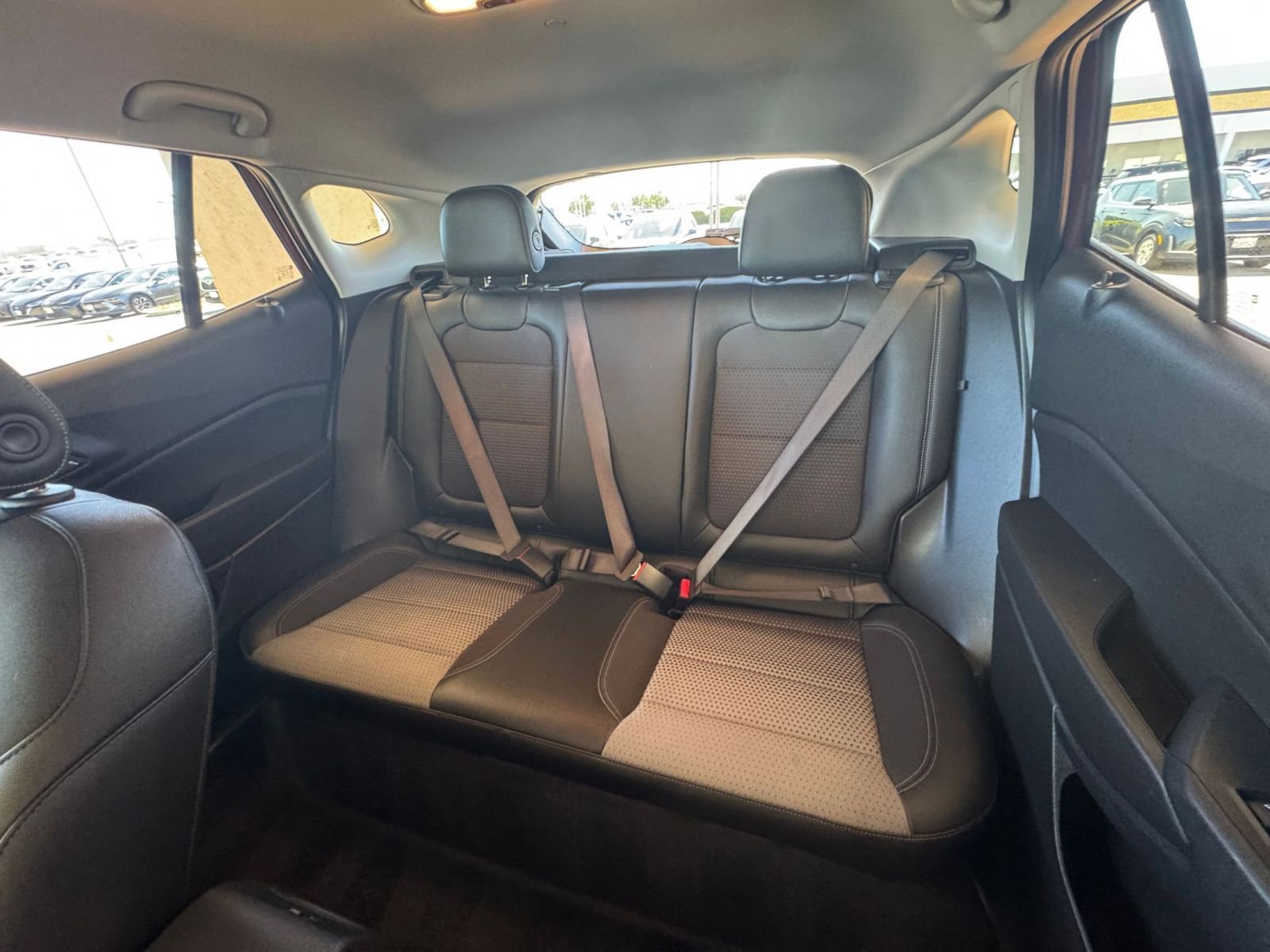 Used 2025 Chevrolet Trax LT image 39