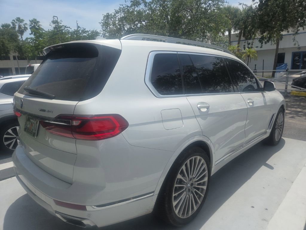 Used 2020 BMW X7 xDrive40i w/ Premium Package AWD/4WD image 4