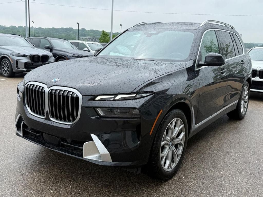 Used 2025 BMW X7 xDrive40i AWD/4WD image 8