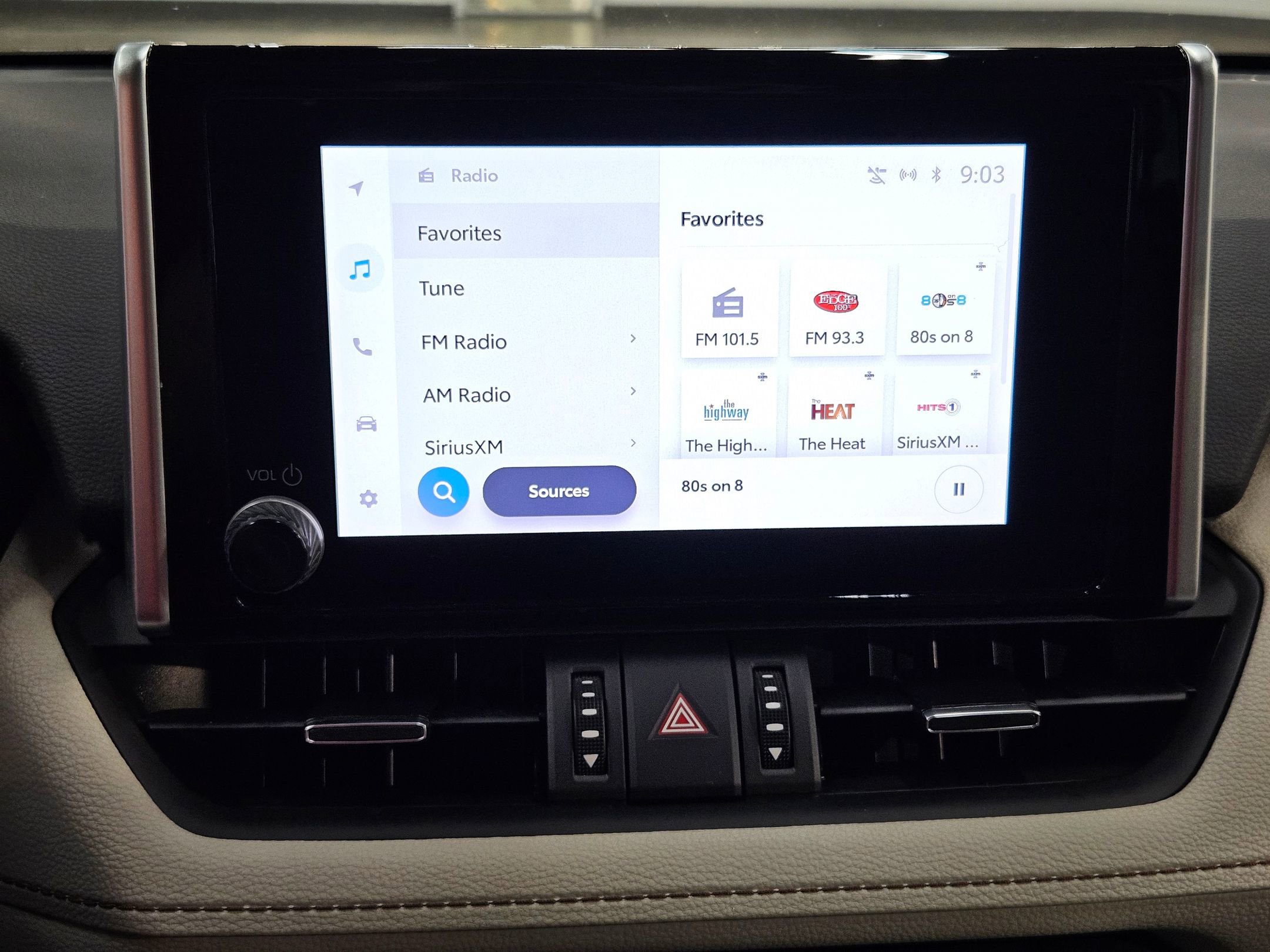 Used 2023 Toyota RAV4 XLE Premium image 16