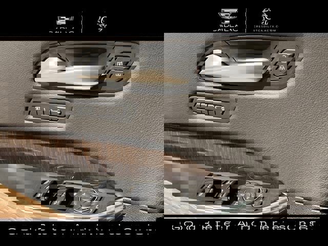 Certified 2025 Cadillac XT4 Premium Luxury image 25