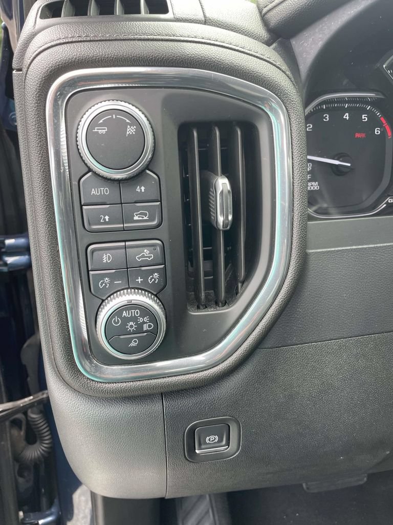 Used 2019 GMC Sierra 1500 SLT w/ SLT Premium Plus Package AWD/4WD image 30