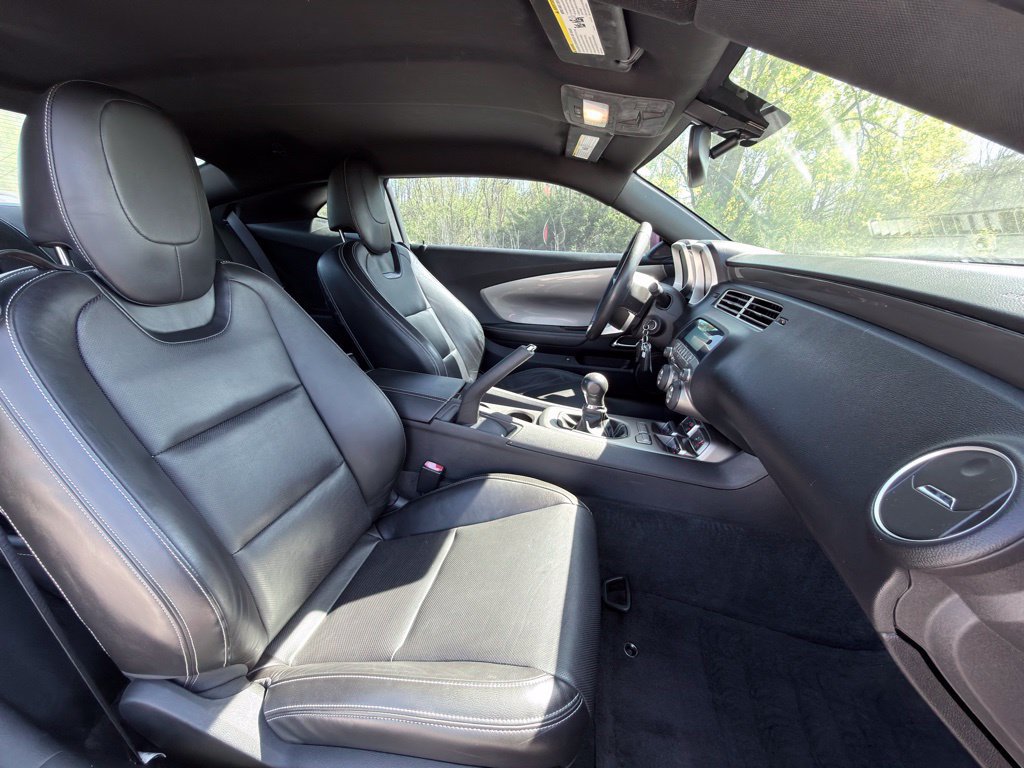 Used 2010 Chevrolet Camaro LT RWD image 14