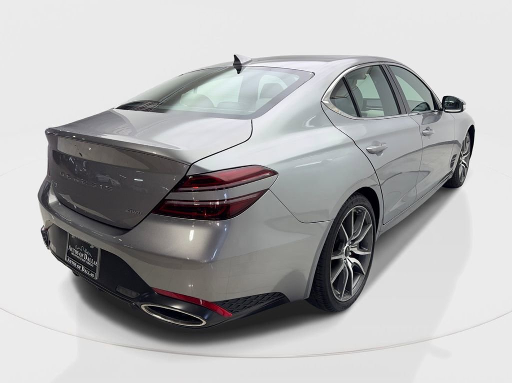 Used 2025 Genesis G70 2.5T image 6