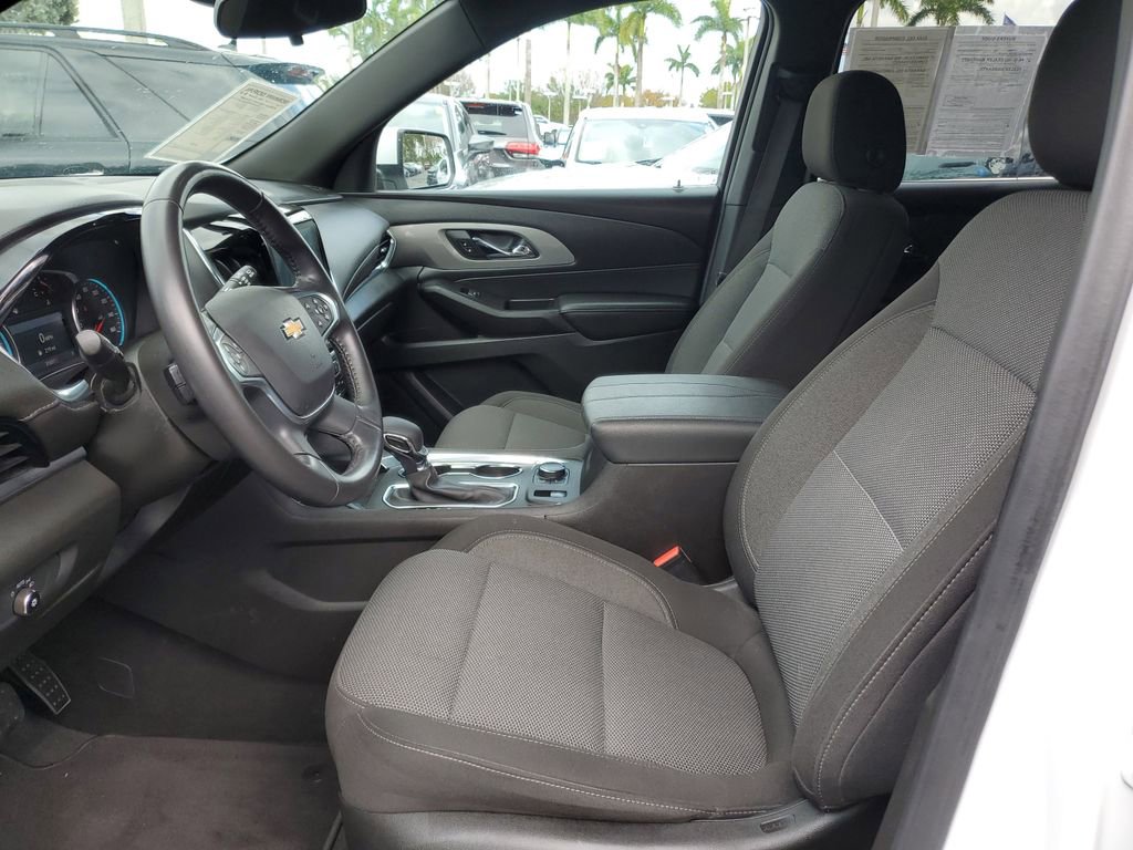 Used 2022 Chevrolet Traverse LT FWD image 17
