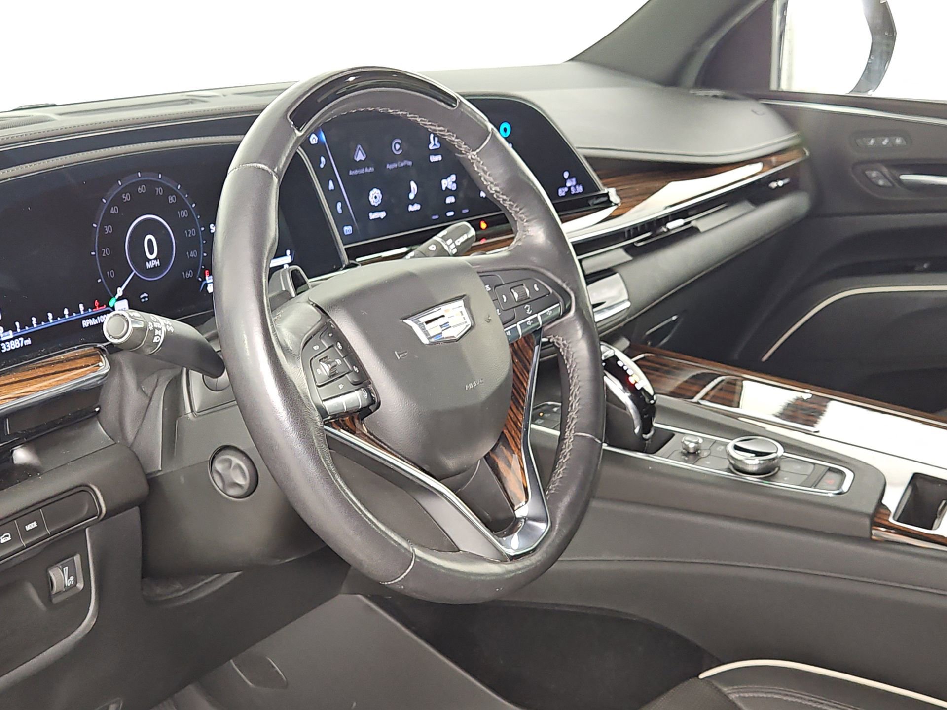 Used 2023 Cadillac Escalade Premium Luxury AWD/4WD image 15