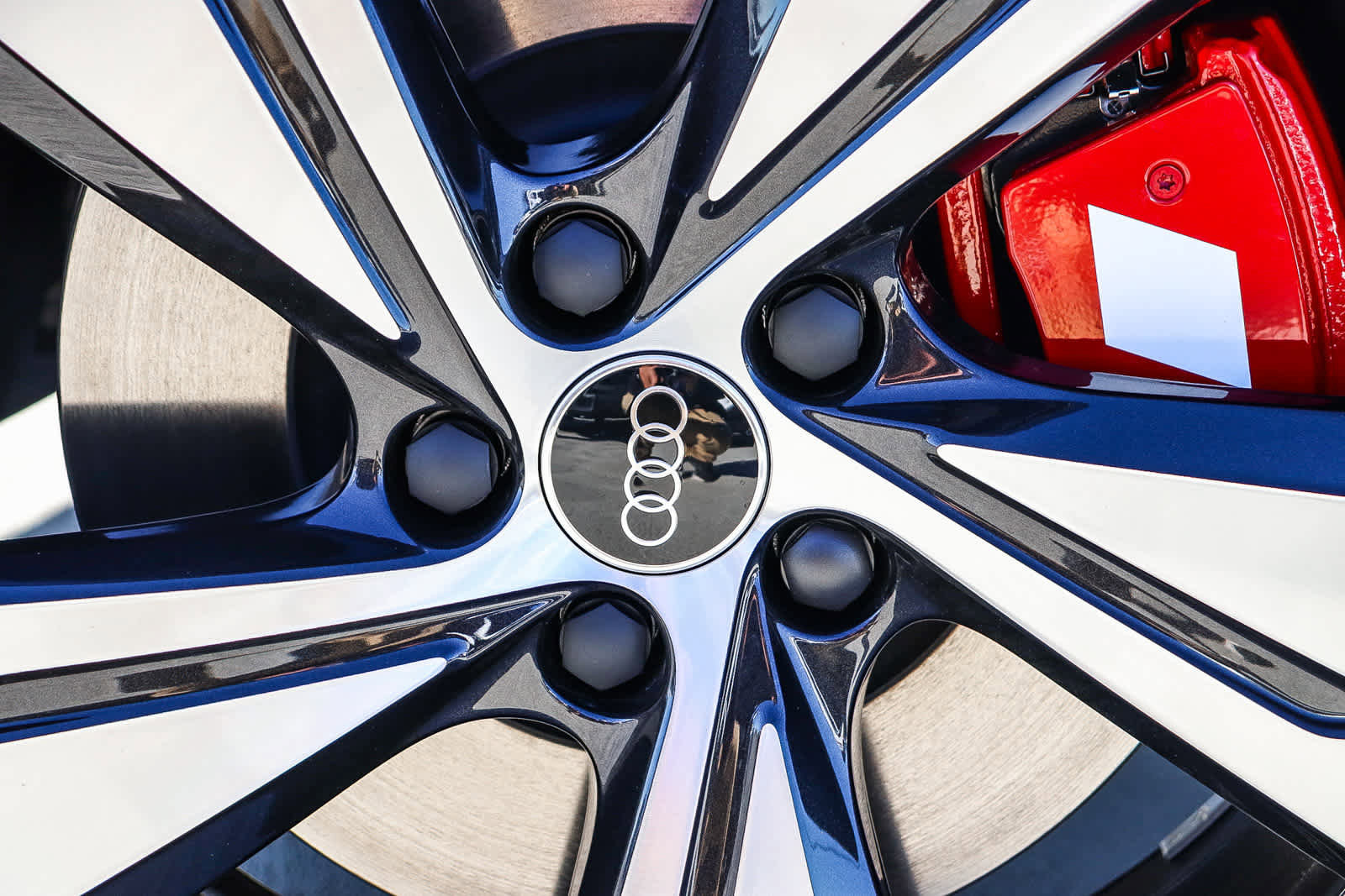 New 2025 Audi SQ5 Premium Plus image 15