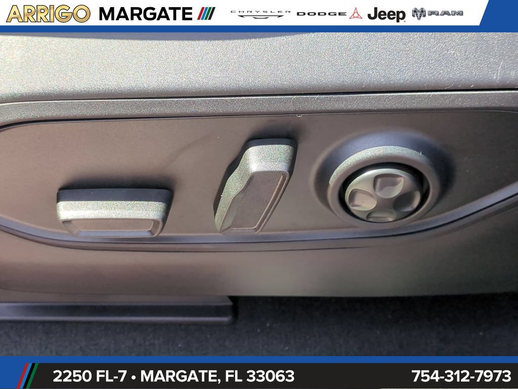 New 2026 Jeep Grand Cherokee L Laredo RWD image 20
