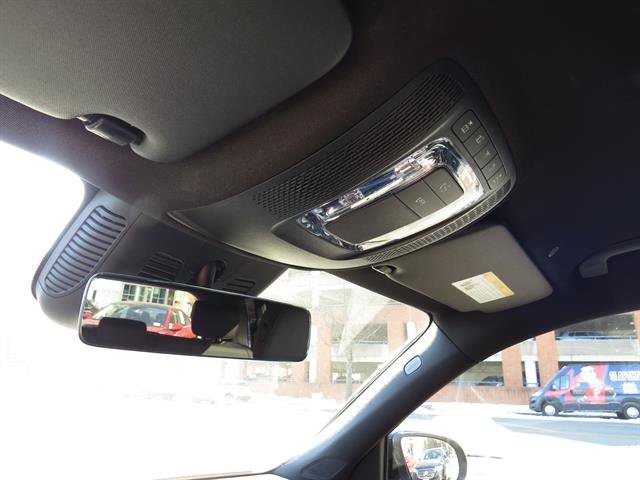 Used 2025 Mercedes-Benz GLB 250 4MATIC image 18