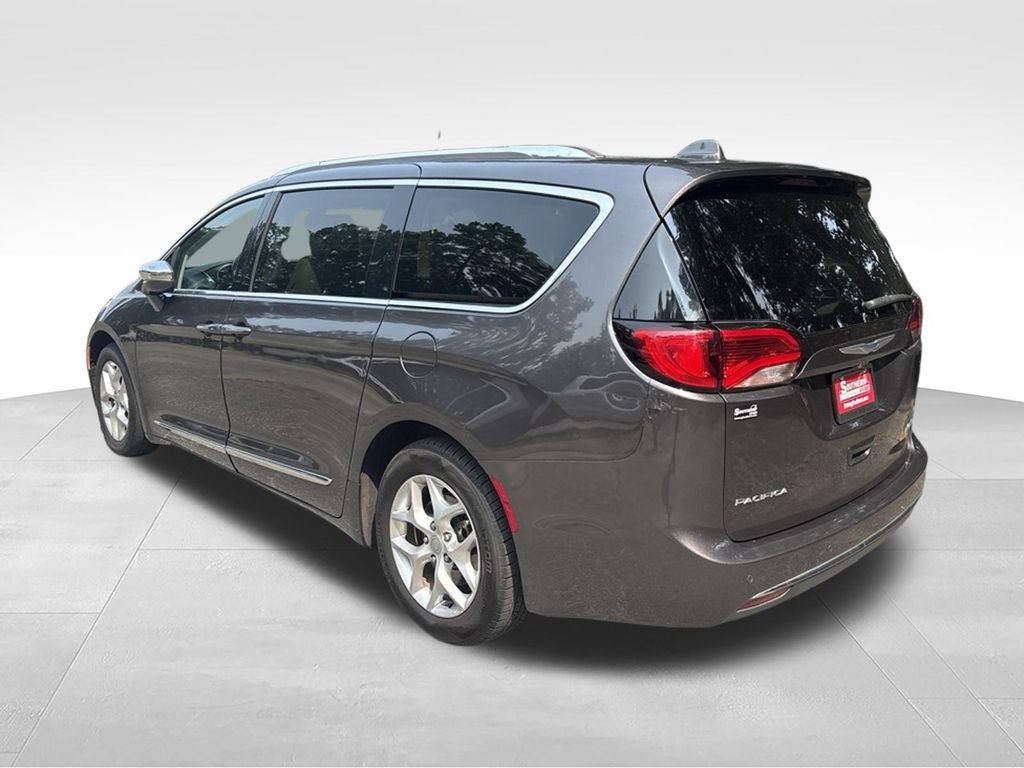 Used 2020 Chrysler Pacifica Limited FWD image 3