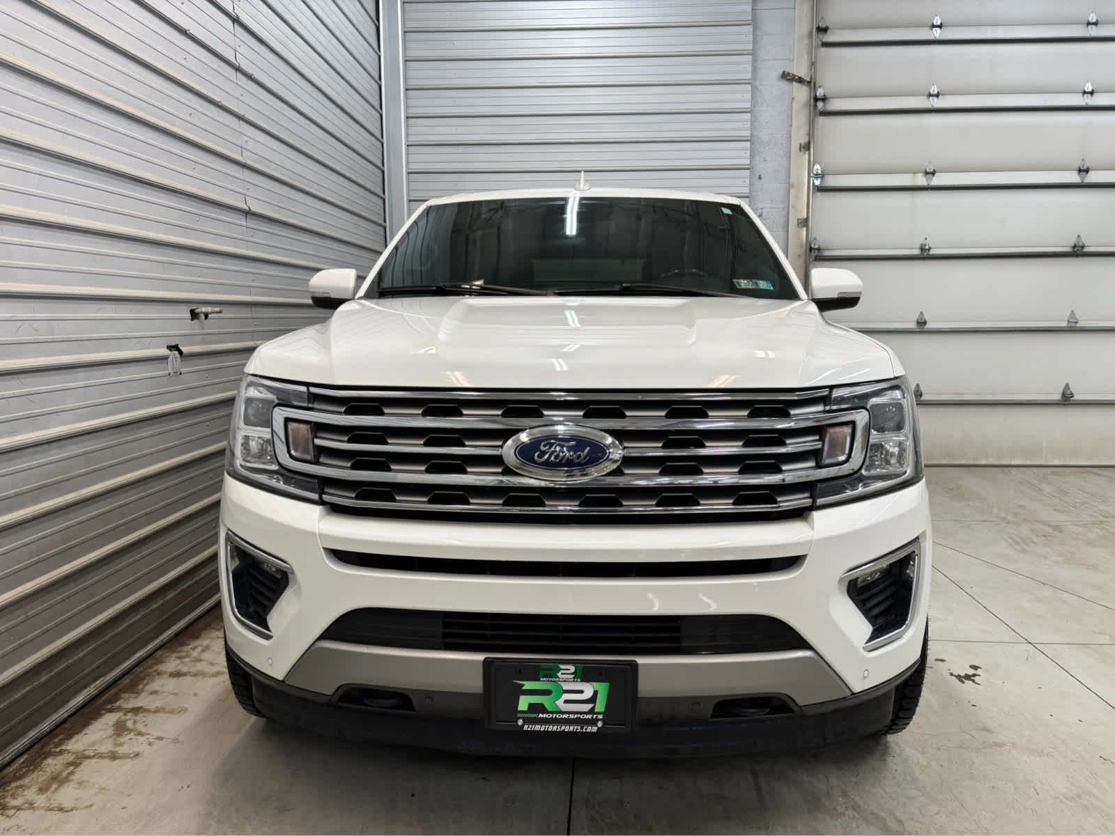 Used 2021 Ford Expedition Limited AWD/4WD image 2