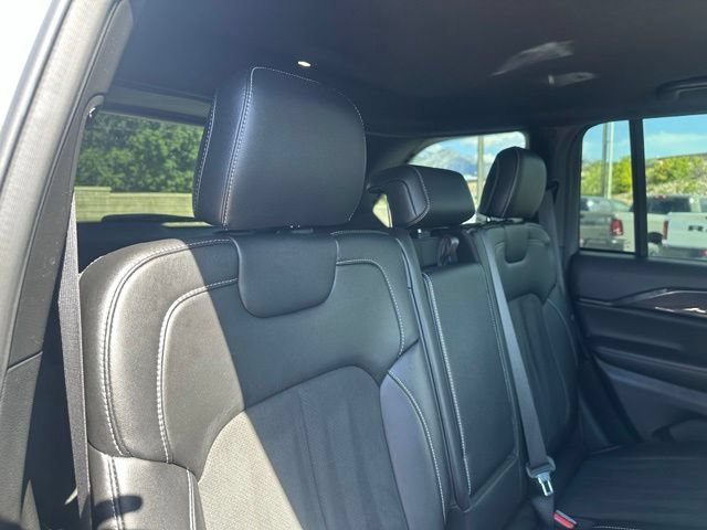 Certified 2023 Jeep Grand Cherokee Altitude AWD/4WD image 19