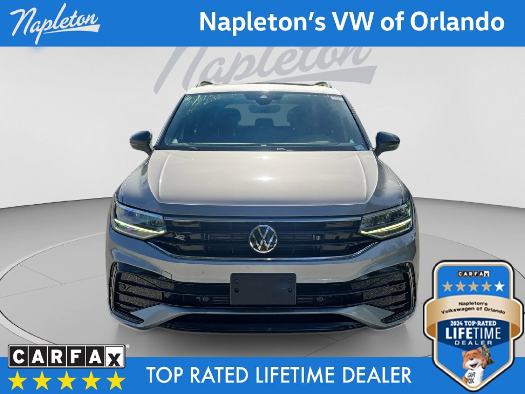 Used 2024 Volkswagen Tiguan SE R-Line AWD/4WD image 9
