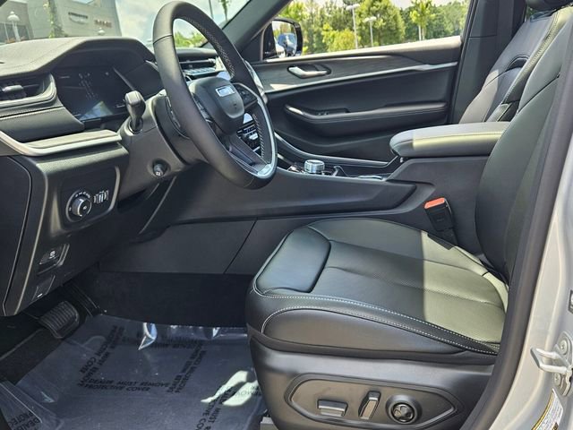 New 2025 Jeep Grand Cherokee Limited w/ Luxury Tech Group II image 5