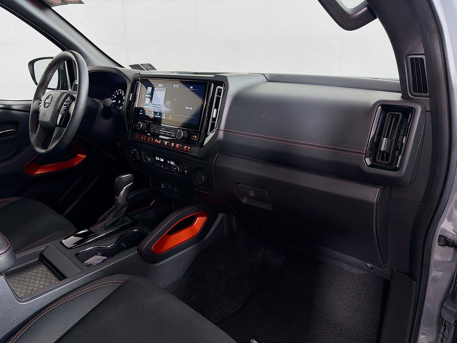 Used 2025 Nissan Frontier PRO-4X w/ Tow Package AWD/4WD image 29