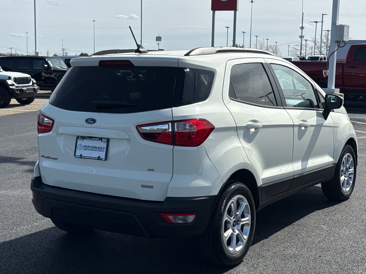 Used 2020 Ford EcoSport SE w/ SE Convenience Package image 3