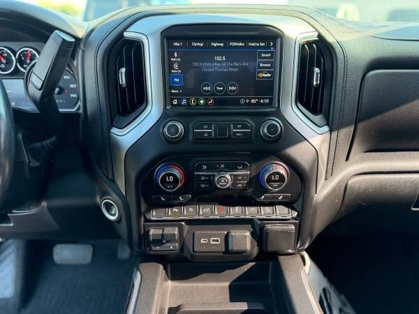 Used 2021 Chevrolet Silverado 1500 LT Trail Boss w/ Convenience Package II AWD/4WD image 13