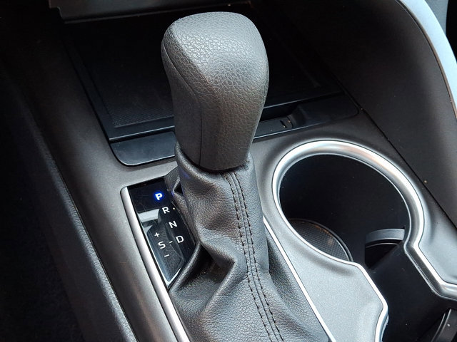 Used 2022 Toyota Camry LE w/ Carpet Mat Package (TMS) FWD image 14