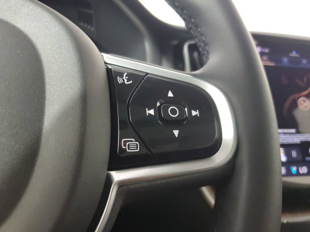 Used 2023 Volvo XC60 B5 Ultimate AWD/4WD image 26