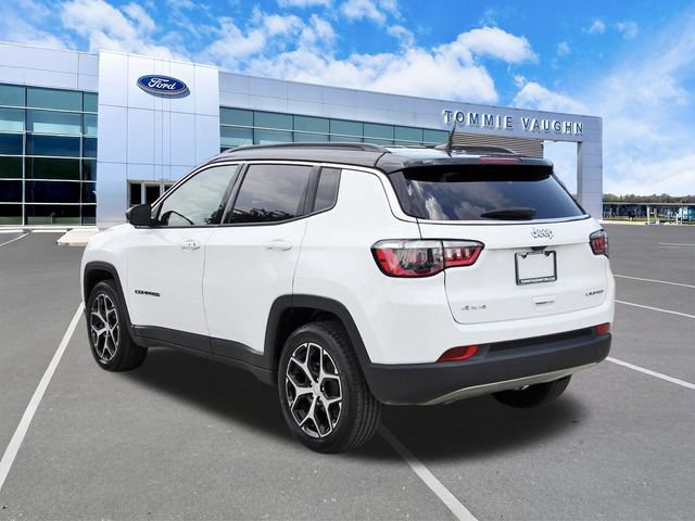 Used 2024 Jeep Compass Limited AWD/4WD image 2