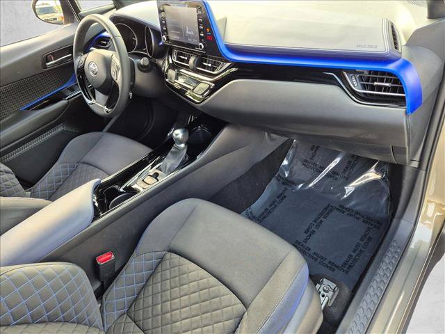 Used 2021 Toyota C-HR XLE FWD image 19