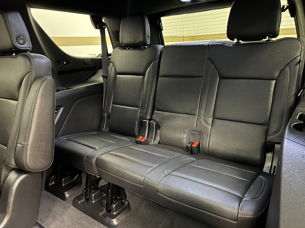 Used 2021 Chevrolet Tahoe LT w/ Luxury Package AWD/4WD image 16