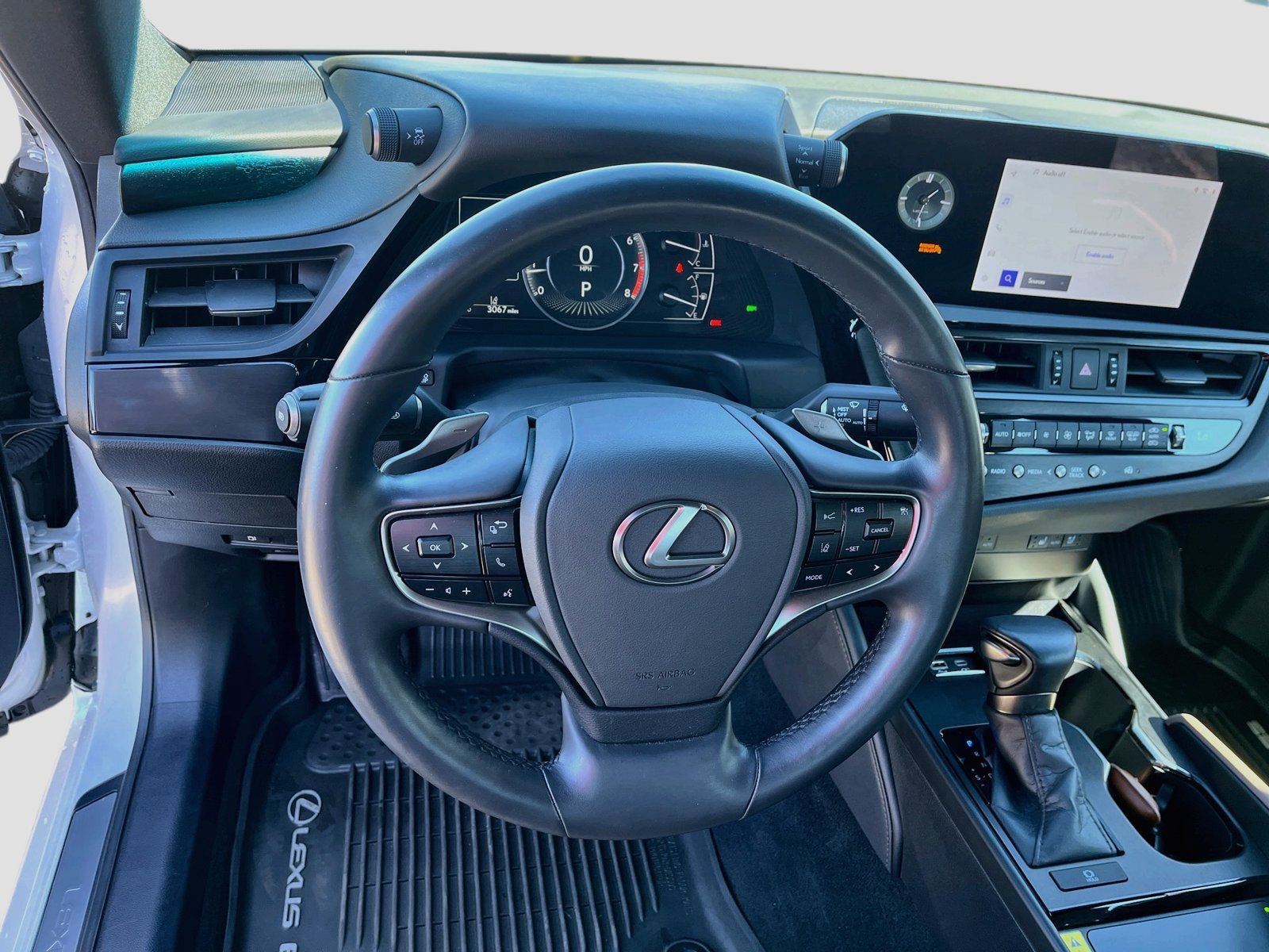 Used 2025 Lexus ES 350 w/ Premium Package FWD image 11