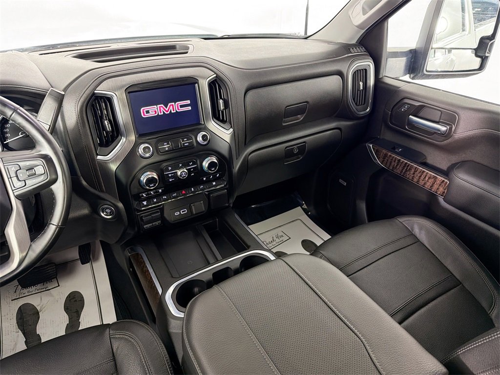 Used 2023 GMC Sierra 3500 Denali w/ Denali Ultimate Package image 22
