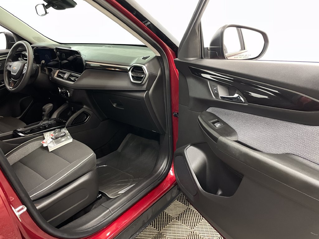 Certified 2024 Chevrolet TrailBlazer LS w/ LS Convenience Package FWD image 27