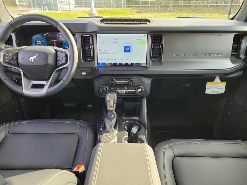 New 2025 Ford Bronco Badlands image 11