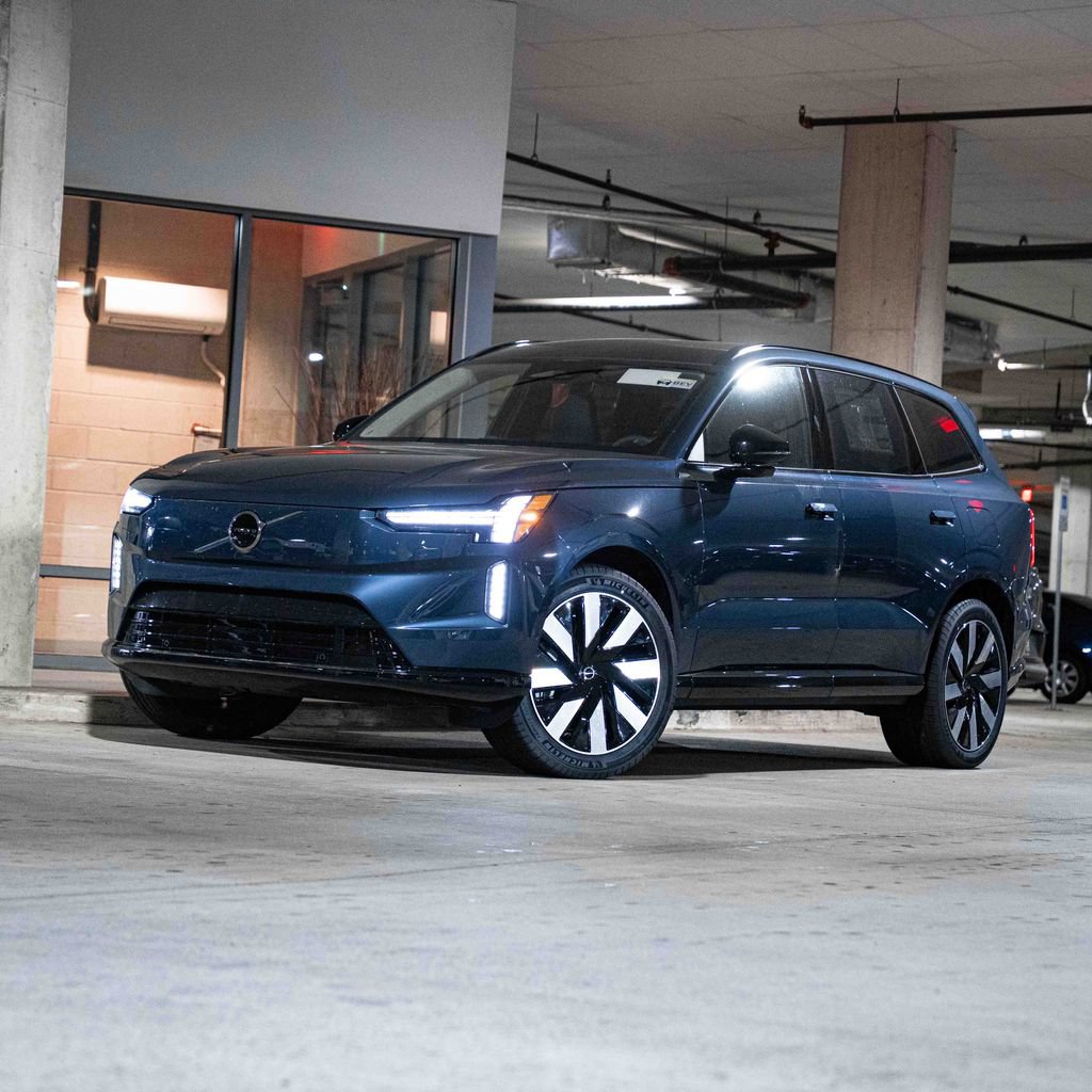 New 2026 Volvo EX90 Ultra AWD/4WD image 1