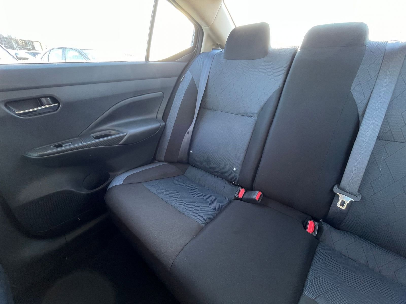 Used 2025 Nissan Versa SV image 37
