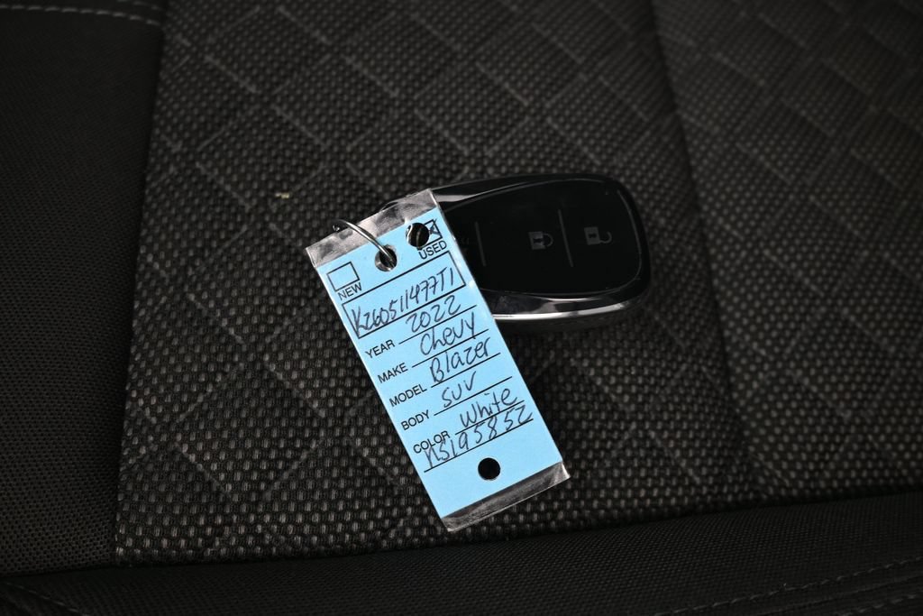 Used 2022 Chevrolet Blazer LT FWD image 24