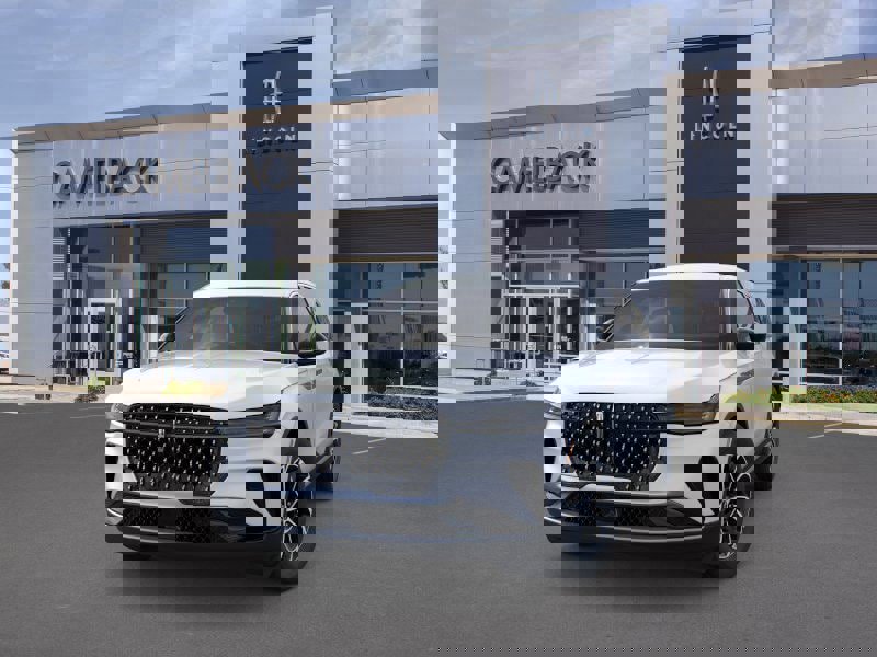 New 2026 Lincoln Nautilus Premier image 2