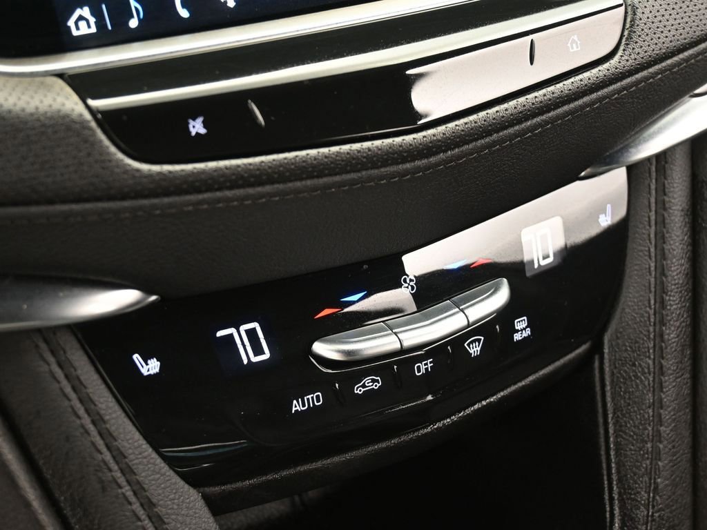 Used 2023 Cadillac XT6 Luxury image 26