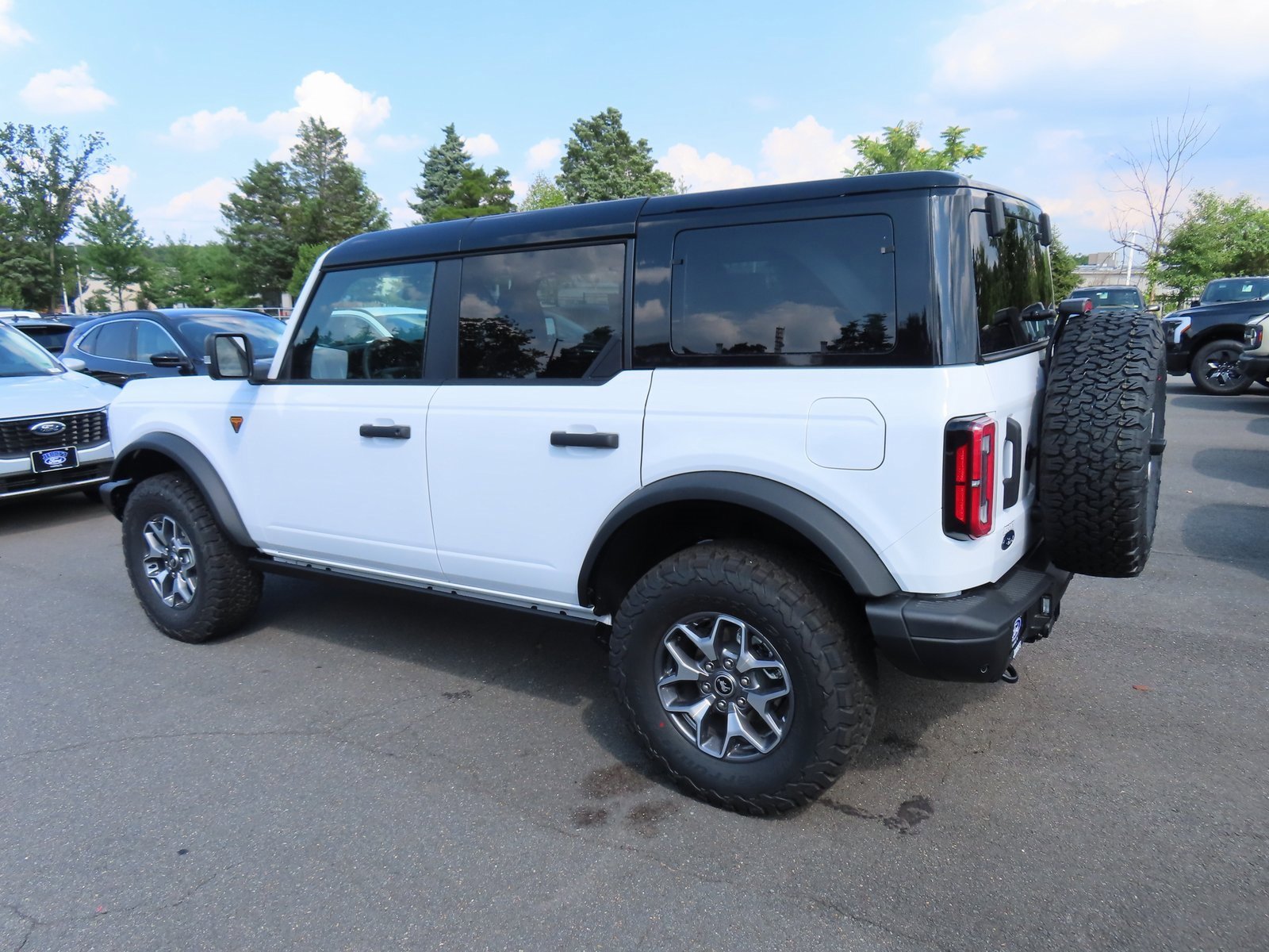 New 2025 Ford Bronco Badlands image 7