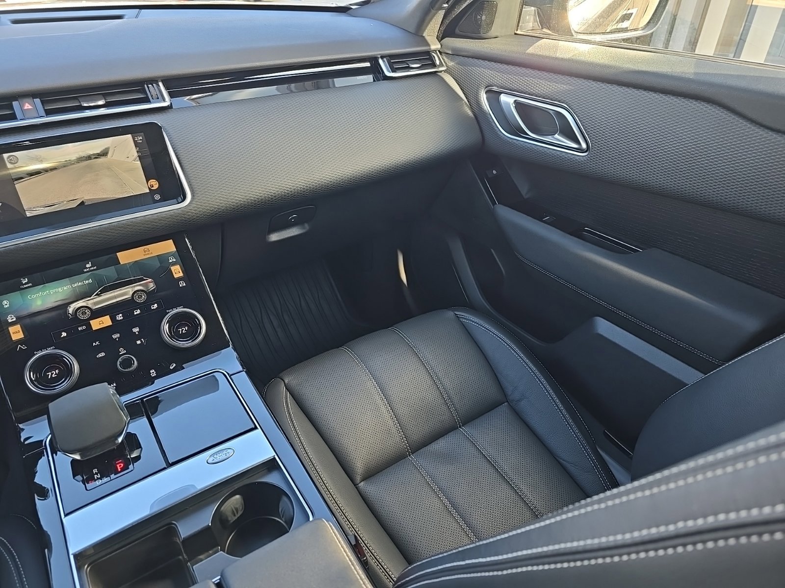 Used 2023 Land Rover Range Rover Velar R-Dynamic S image 20
