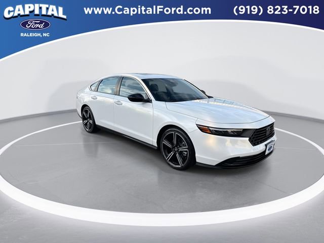 Used 2024 Honda Accord Sport image 2