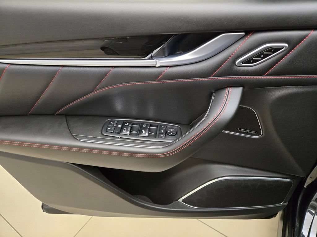 Certified 2024 Maserati Levante GT Ultima AWD/4WD image 31